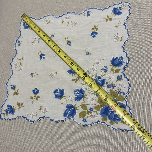 Vintage Cotton Scarf-Scalloped Edge-Floral-Blue/White-EUC - Picture 11 of 12